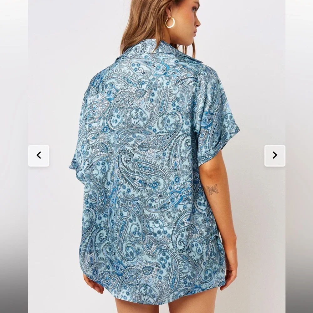 Frankie’s bikinis Fifi silk button up shirt and matching shorts. Cover up set. - Picture 3 of 4
